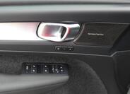 Volvo XC40 9