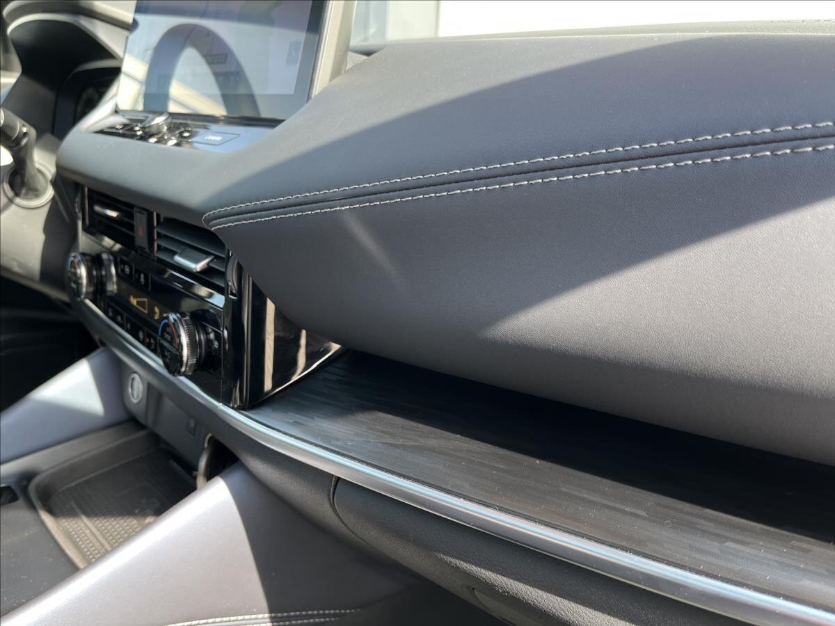 Nissan Qashqai SUV / Terénní 1,3 l 116 kw