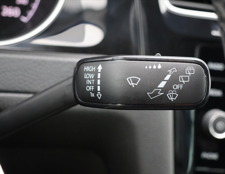 Volkswagen Golf Kombi 1,5 l 110 kw