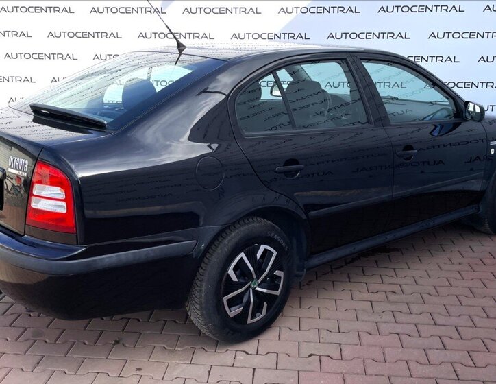 Škoda Octavia Sedan / Limuzína 1,6 l 75 kw