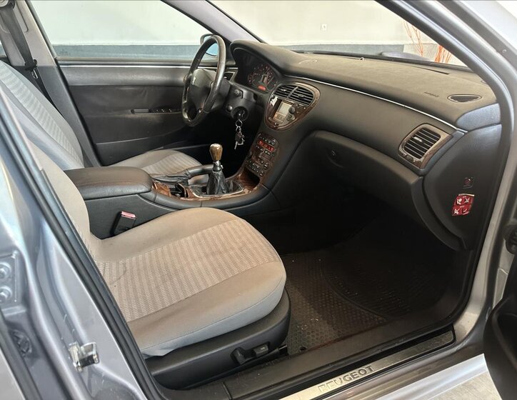 Peugeot 607 Sedan / Limuzína 2,2 l 98 kw