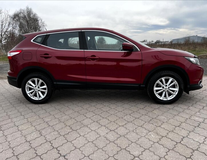 Nissan Qashqai SUV / Terénní 1,2 l 85 kw