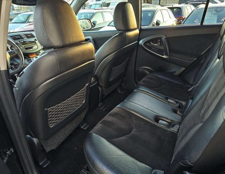 Toyota RAV4 Kombi 2,2 l 110 kw