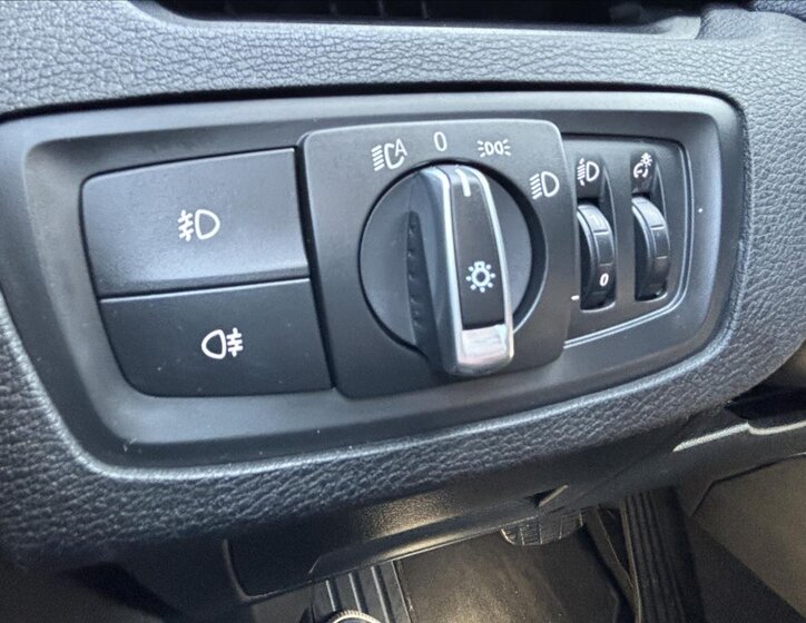 BMW X1 Kombi 1,5 l 100 kw