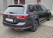 Volkswagen Passat 10