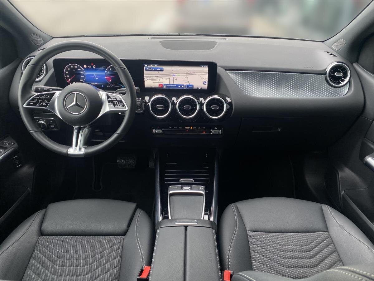 Mercedes-Benz Třídy B Hatchback 1,3 l 120 kw