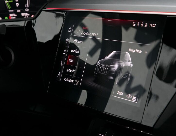 Audi e-tron SUV 0,0 300 kw