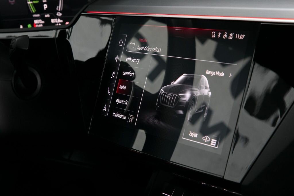 Audi e-tron SUV 0,0 300 kw