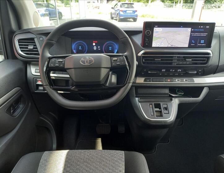 Toyota ProAce Verso 10