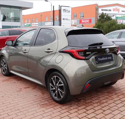 Toyota Yaris 6