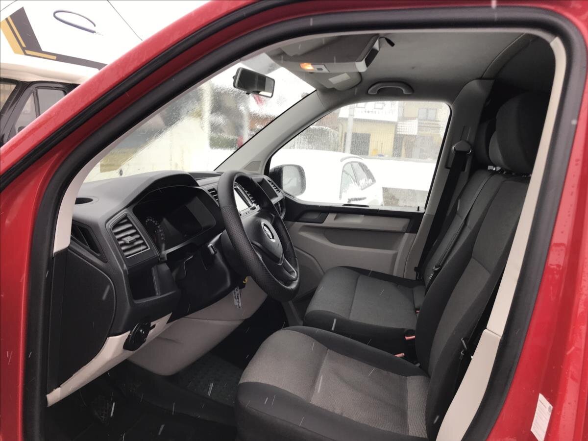 Volkswagen Transporter Kombi 2,0 l 62 kw