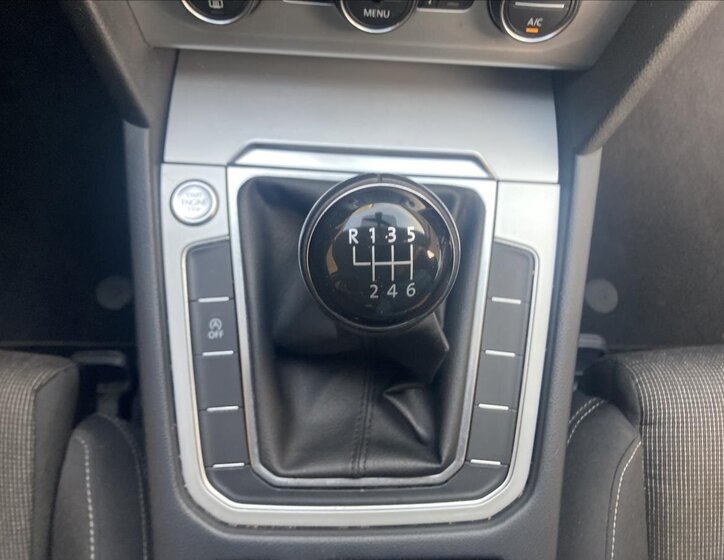 Volkswagen Passat Kombi 1,4 l 110 kw