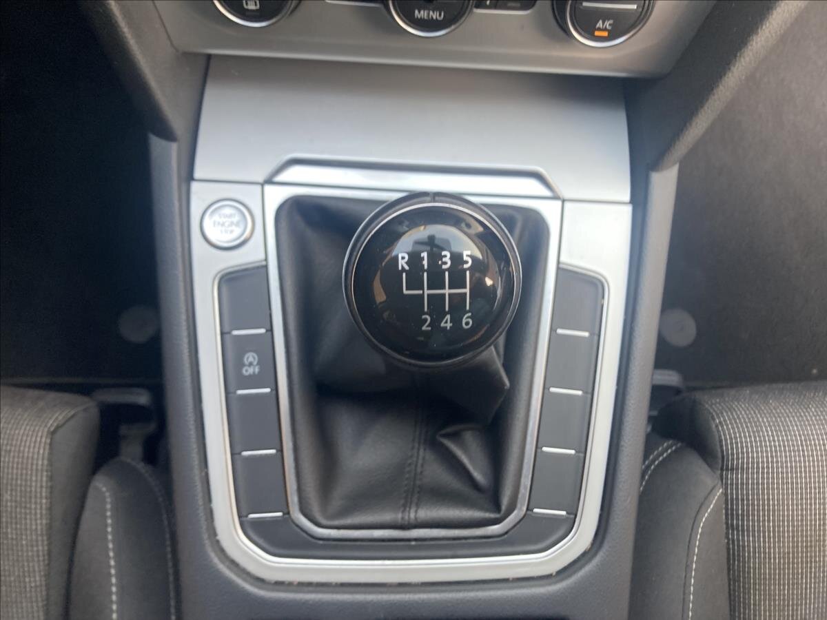 Volkswagen Passat Kombi 1,4 l 110 kw