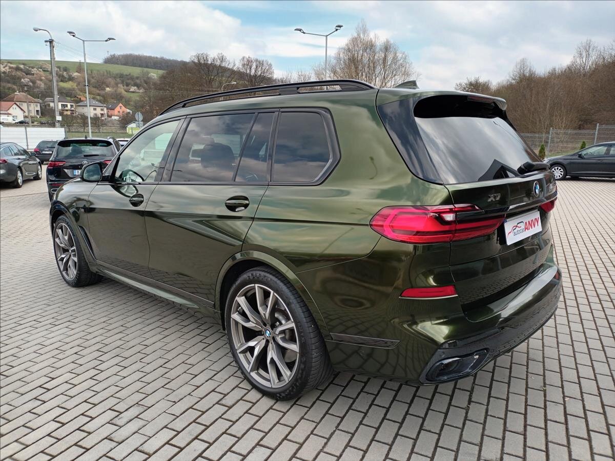 BMW X7 SUV / Terénní 4,4 l 390 kw