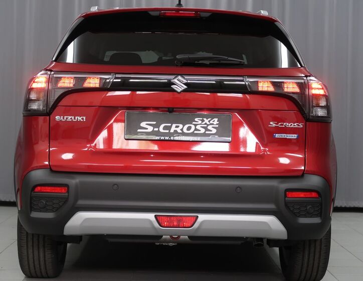 Suzuki S-Cross 7