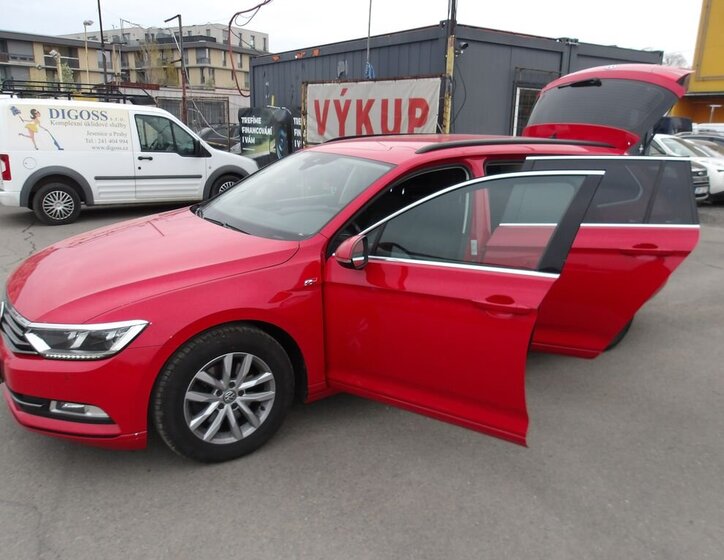 Volkswagen Passat Kombi 1,6 l 88 kw