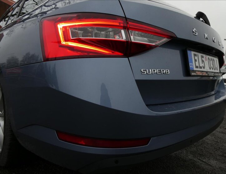 Škoda Superb 11