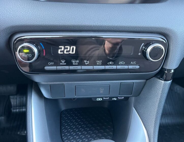 Toyota Yaris Hatchback 1,5 l 68 kw