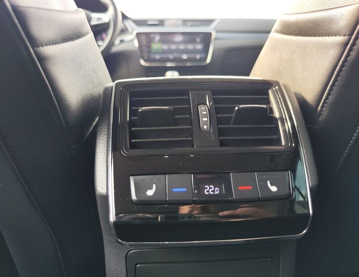 Škoda Superb Sedan / Limuzína 2,0 l 110 kw