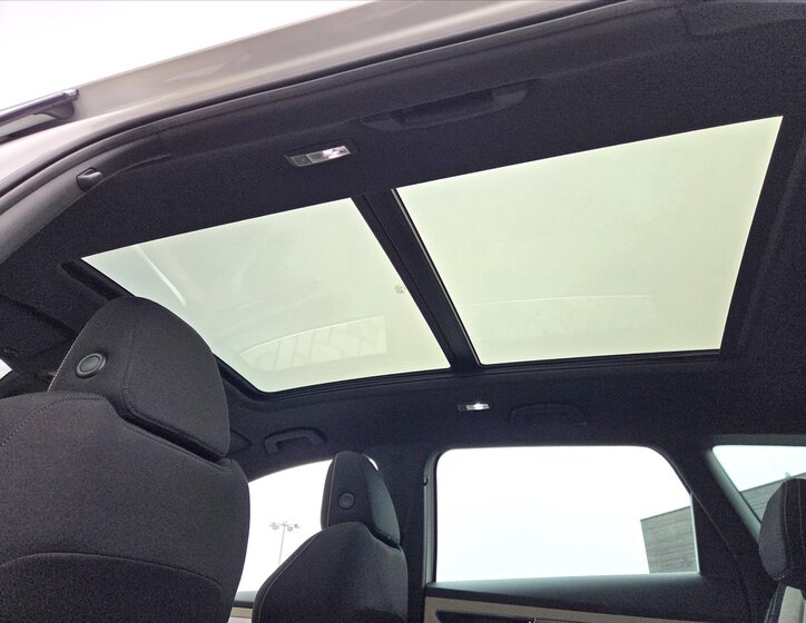 Škoda Karoq SUV 1,5 l 110 kw