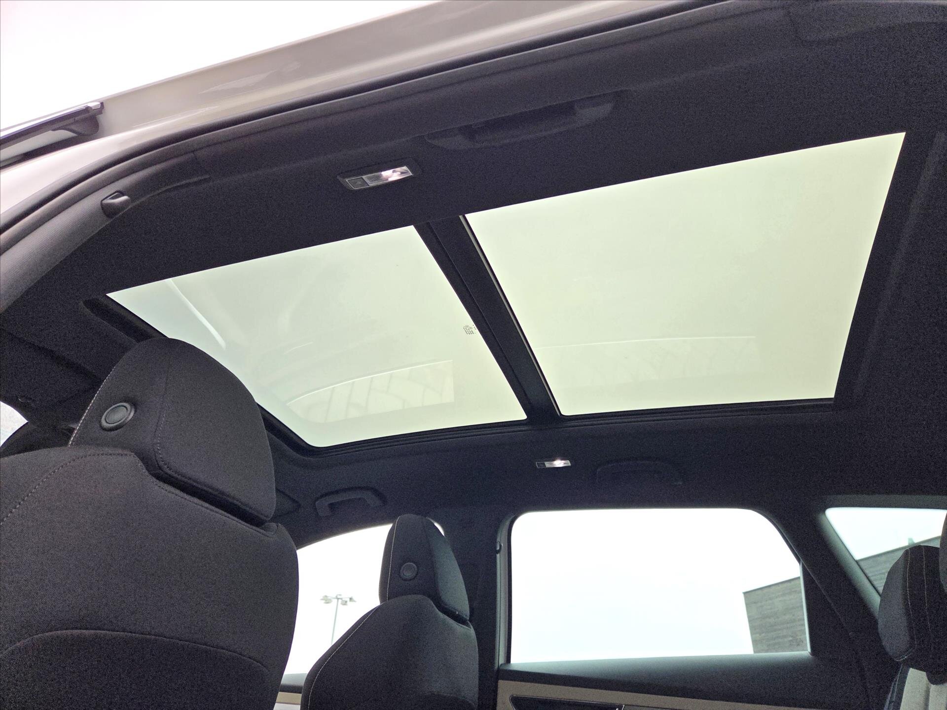 Škoda Karoq SUV 1,5 l 110 kw