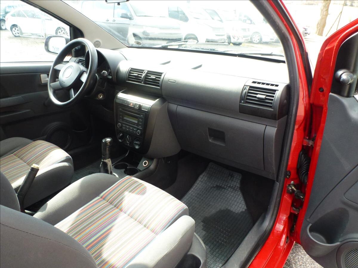 Volkswagen Fox Hatchback 1,2 l 40 kw