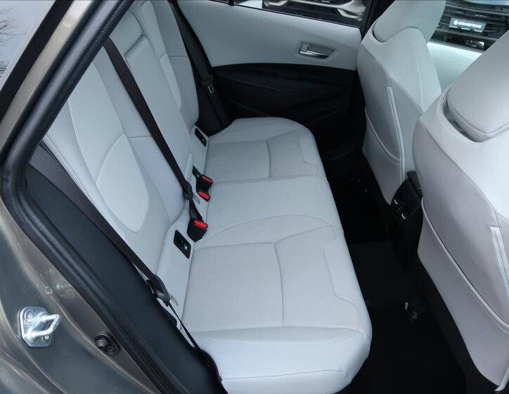 Toyota Corolla Kombi 2,0 l 132 kw