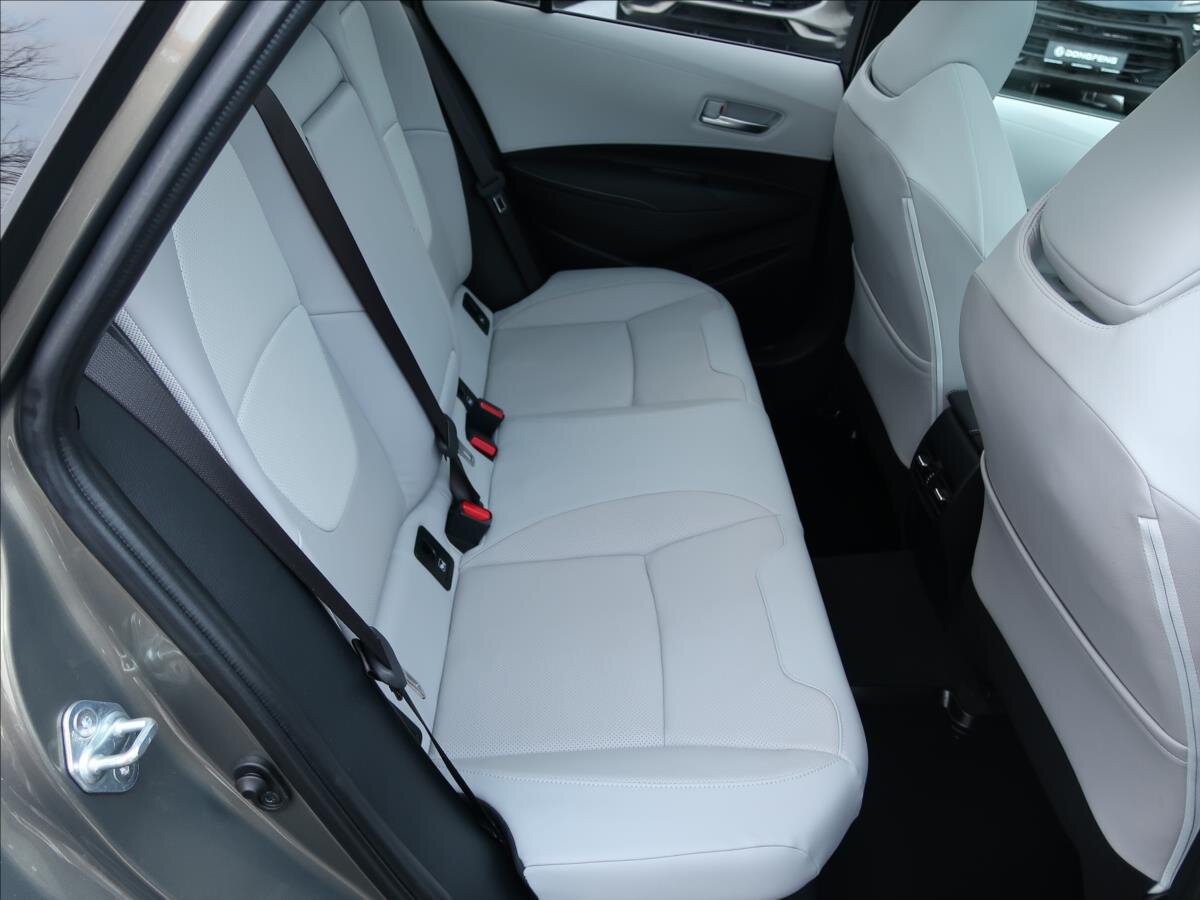 Toyota Corolla Kombi 2,0 l 132 kw