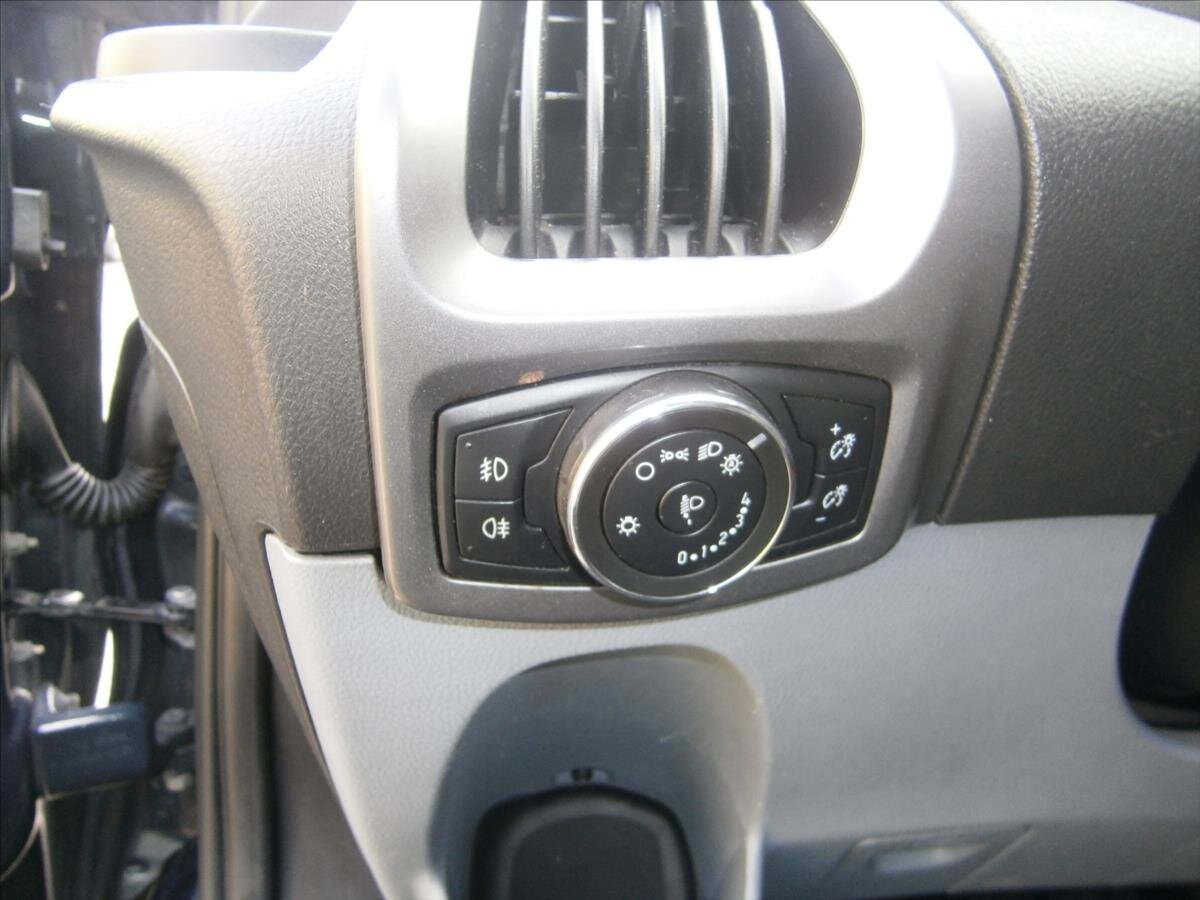 Ford Transit Custom Skříň 2,2 l 92 kw