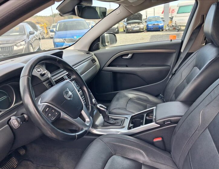 Volvo V70 Kombi 2,0 l 133 kw