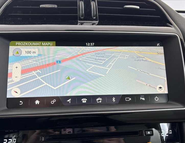 Jaguar F-Pace SUV / Terénní 2,0 l 132 kw