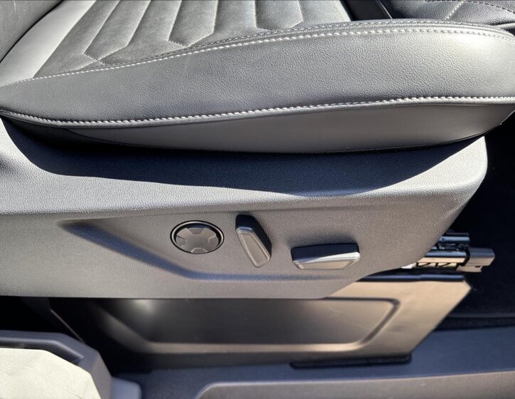 Ford Tourneo Custom Kombi 2,0 l 125 kw