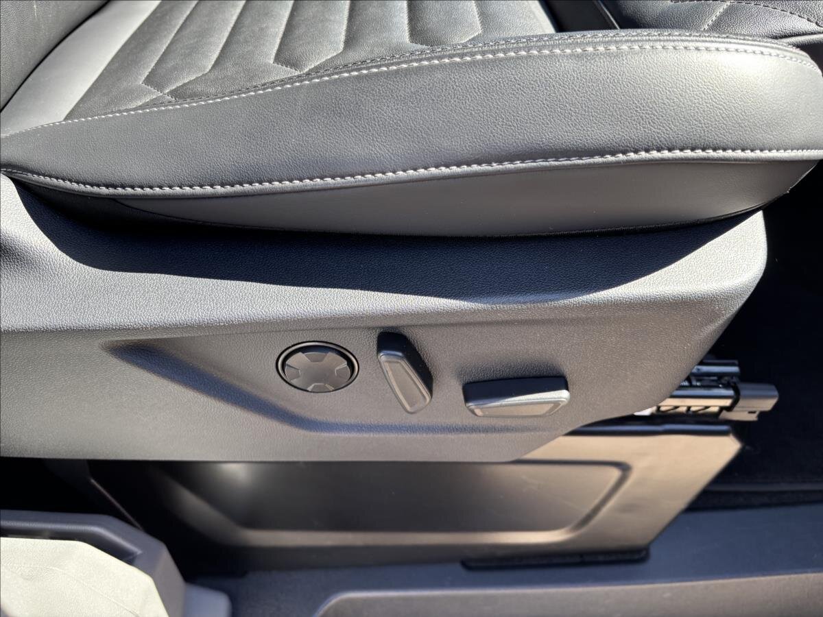 Ford Tourneo Custom Kombi 2,0 l 125 kw