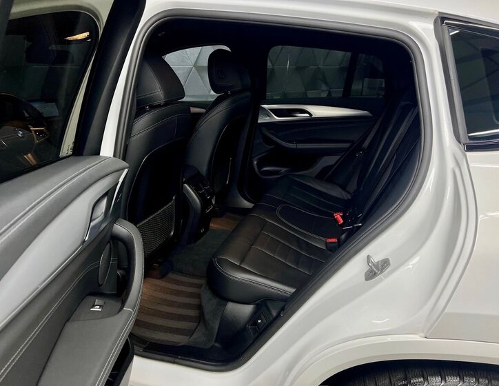 BMW X4 SUV / Terénní 3,0 l 250 kw