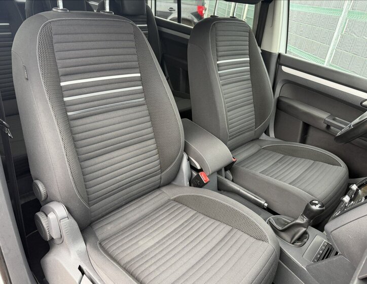 Volkswagen Touran MPV 1,2 l 77 kw