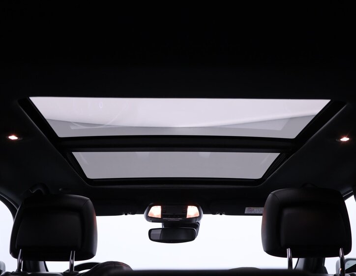 Jeep Grand Cherokee 32