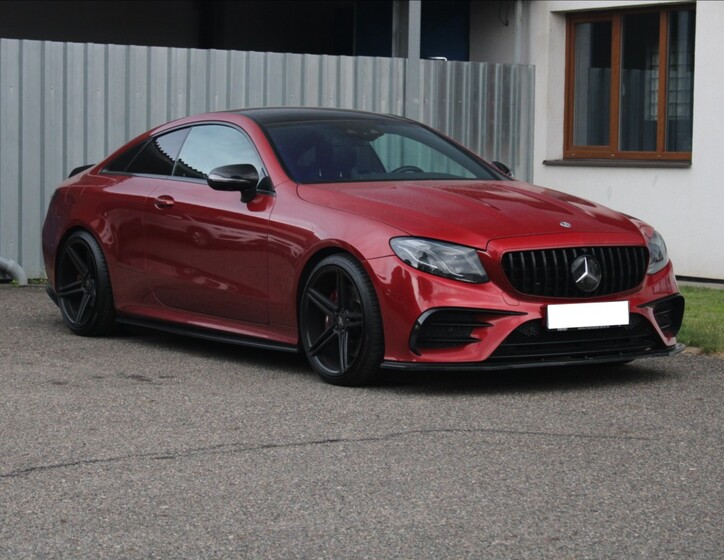 Mercedes-Benz Třídy E 1