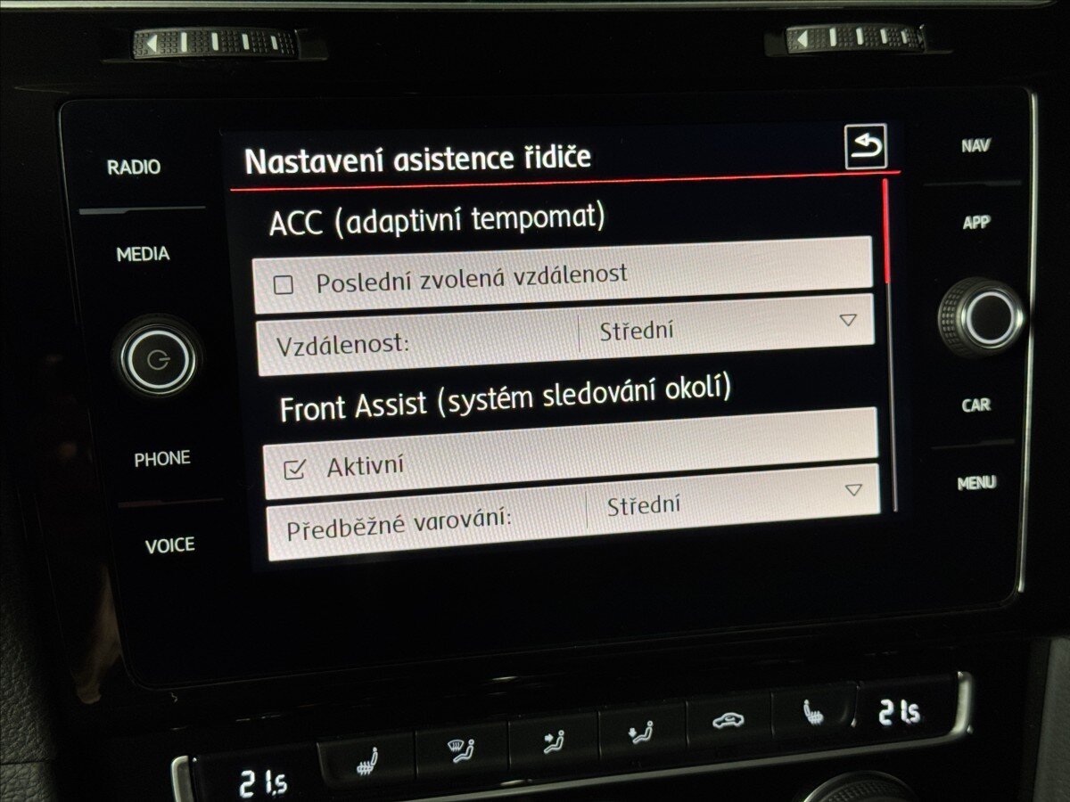 Volkswagen Golf Hatchback 2,0 l 213 kw