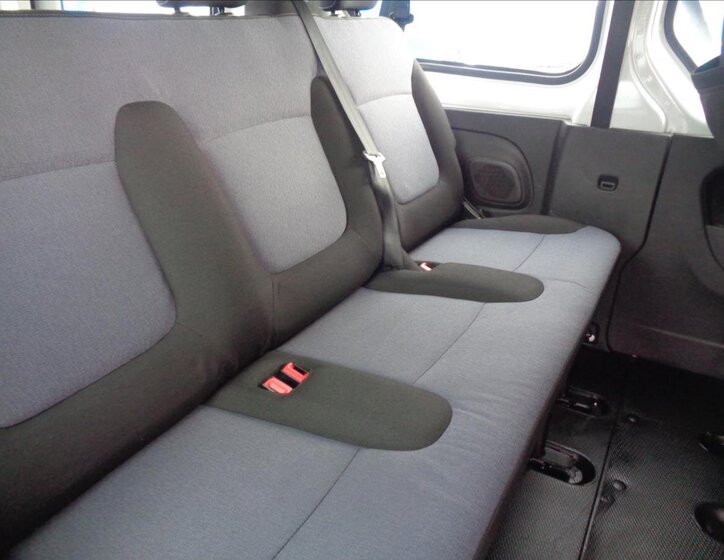 Opel Vivaro Ostatní 1,6 l 70 kw