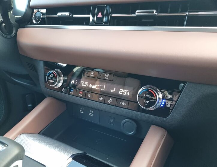 Mitsubishi Outlander SUV 2,4 l 225 kw