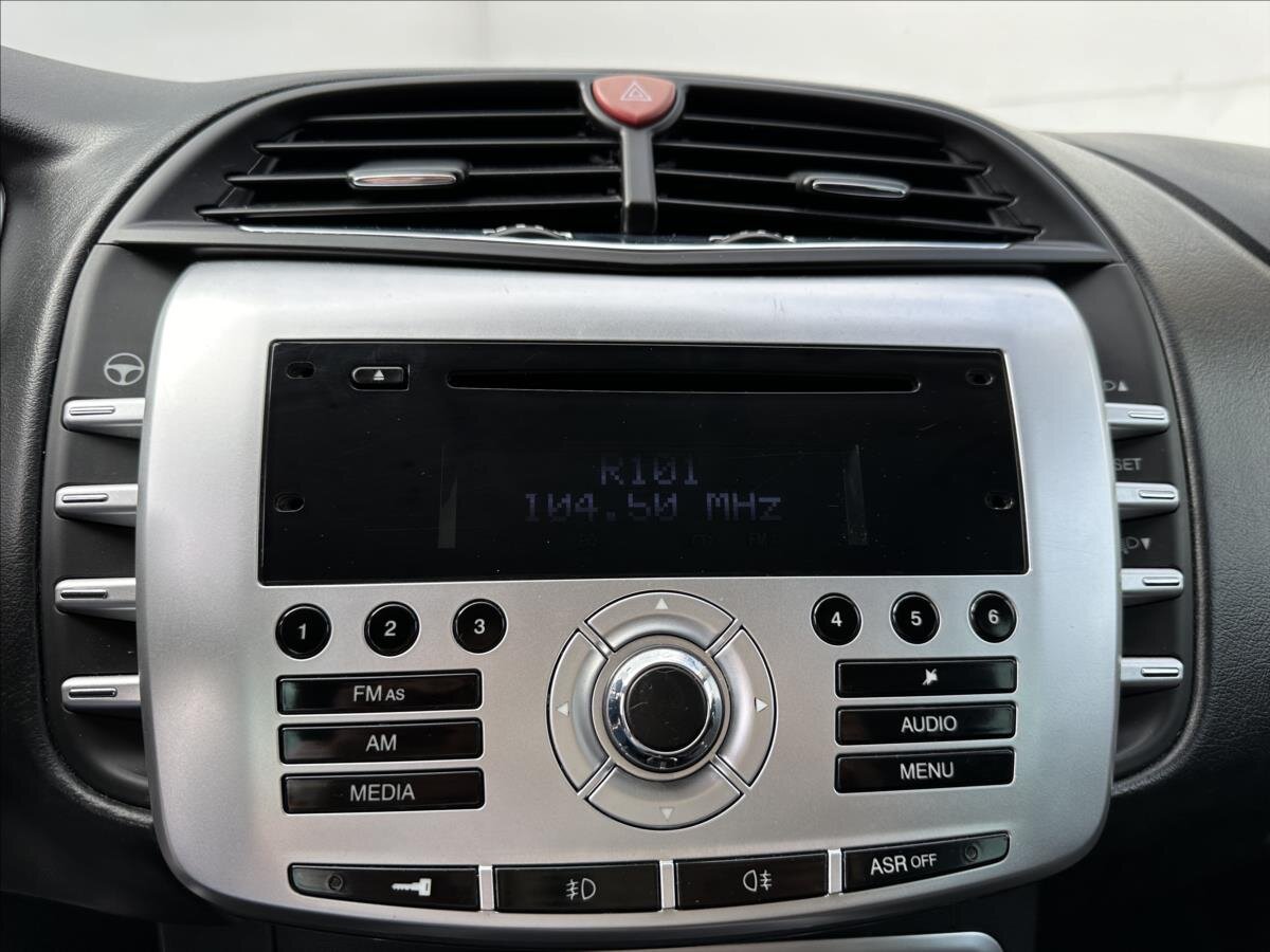 Lancia Delta Hatchback 1,6 l 88 kw