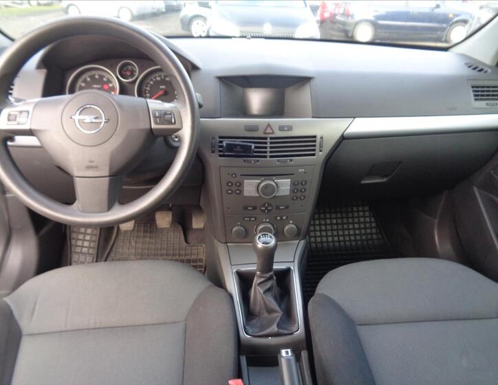Opel Astra 13