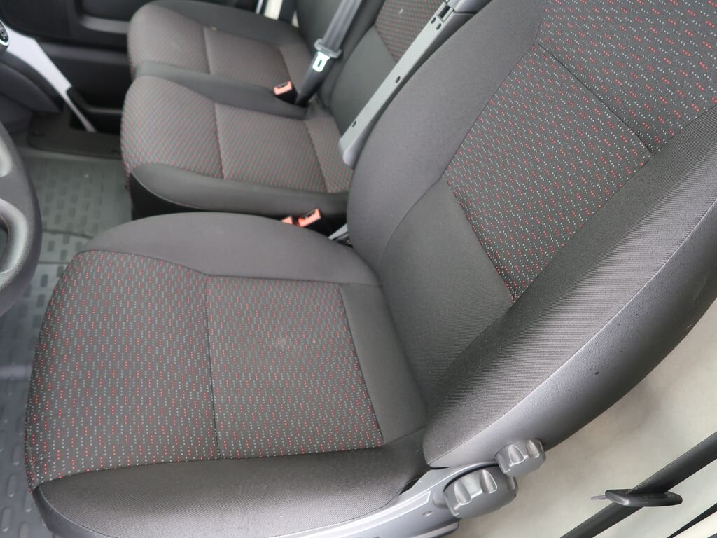 Opel Movano Skříň 2,2 l 103 kw