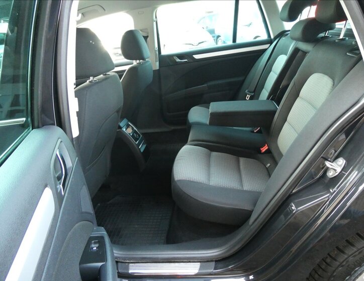 Škoda Superb Kombi 2,0 l 103 kw