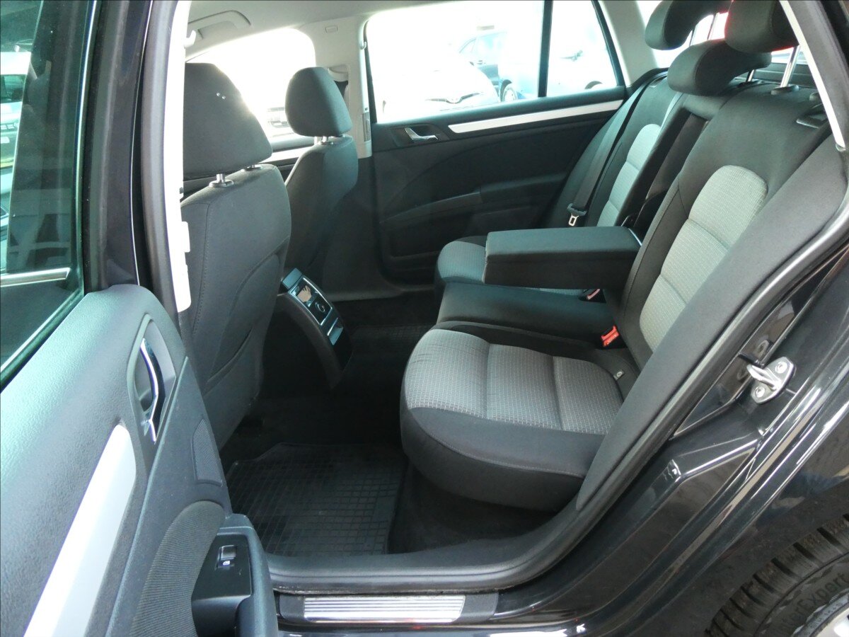 Škoda Superb Kombi 2,0 l 103 kw