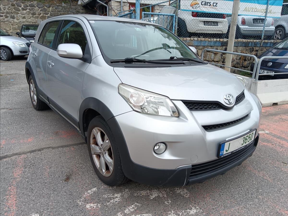 Toyota Urban Cruiser Hatchback 1,4 l 66 kw