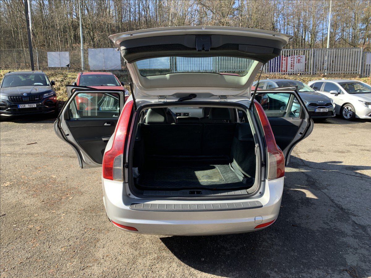 Volvo V50 Kombi 2,0 l 100 kw