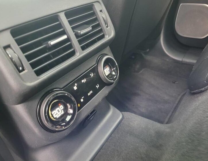 Land Rover Range Rover Velar SUV 3,0 l 221 kw