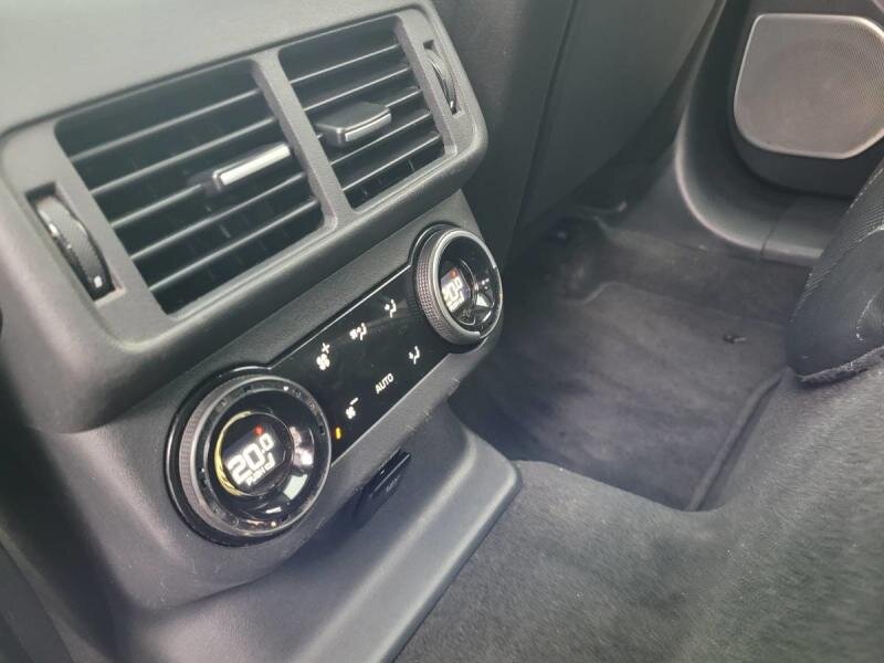 Land Rover Range Rover Velar SUV 3,0 l 221 kw