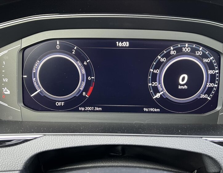 Volkswagen Passat Kombi 1,4 l 160 kw